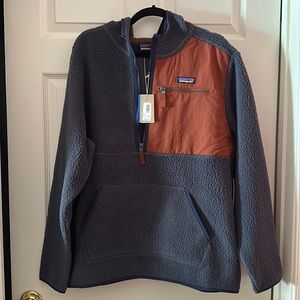 NWT Patagonia Hooded Retro Pile Fleece Navy Blue Burnt Orange Men’s Large